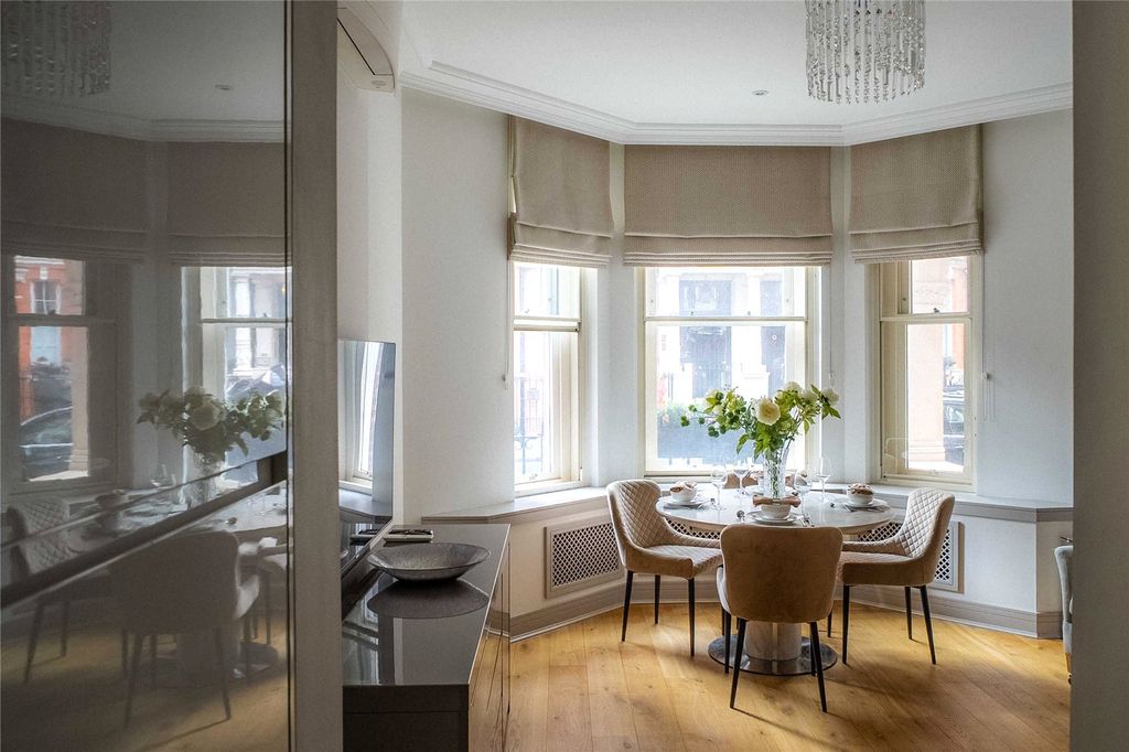 Property photo 3 of 15 Picture 3