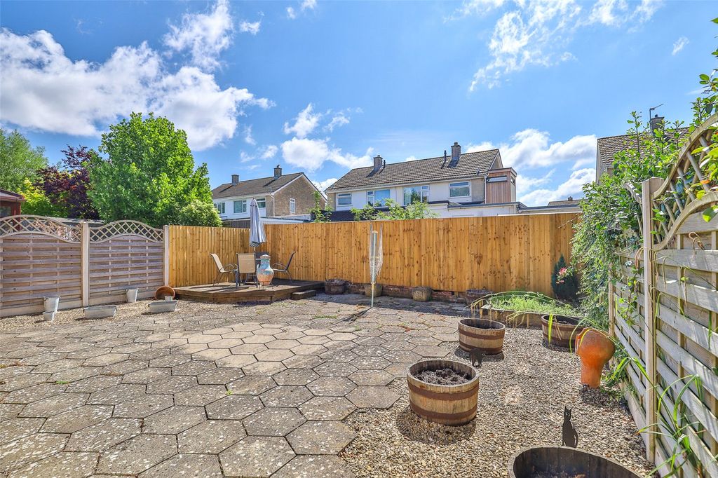 Property photo 2 of 18 Picture No. 05