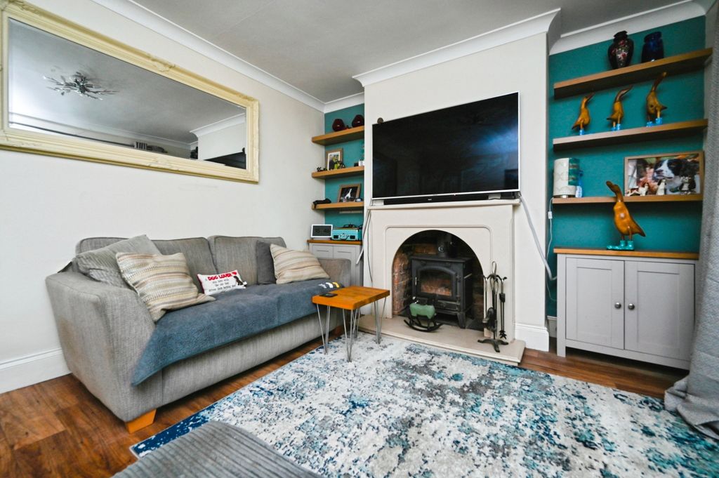 Property photo 3 of 17