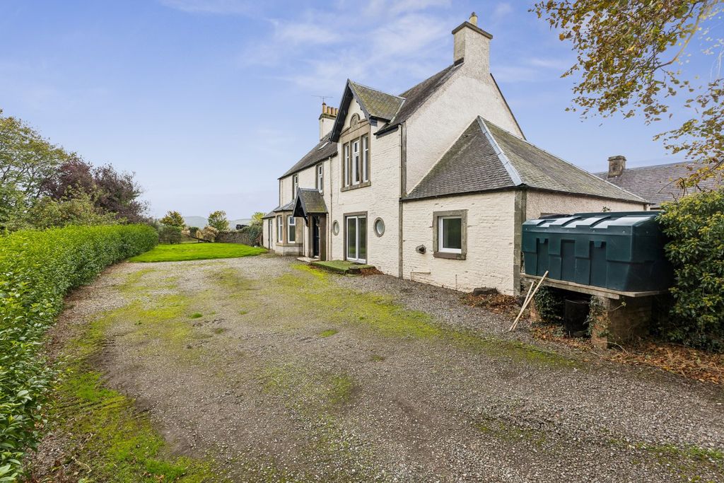 Property photo 2 of 26 Picture No. 04
