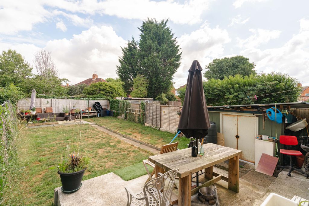 Property photo 3 of 14 1