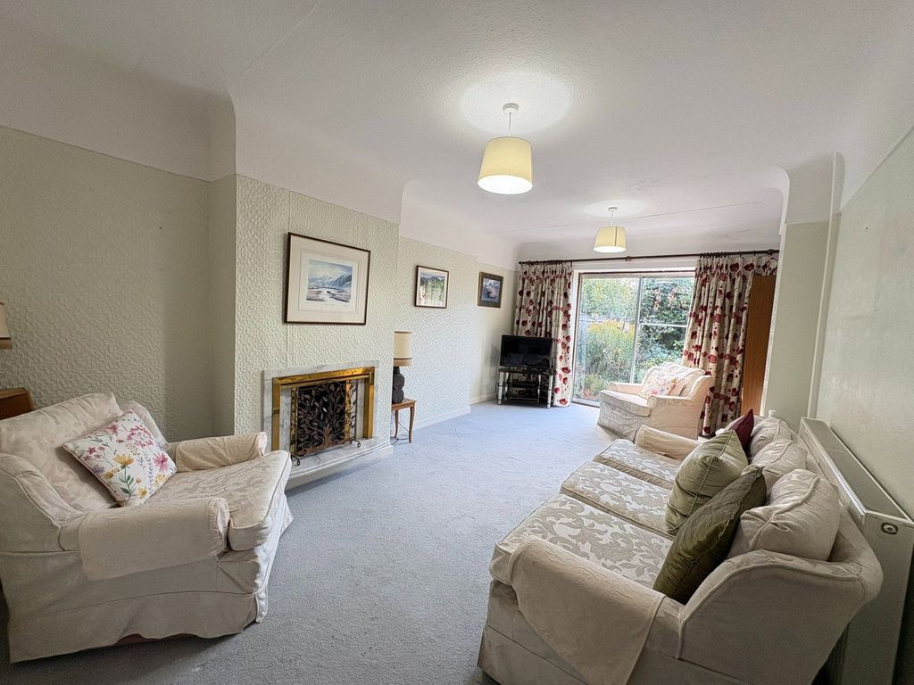 Property photo 2 of 29