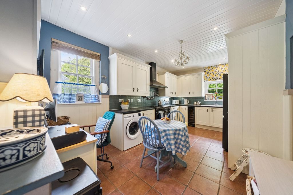 Additional image 13 of 2 bed flat for saleFlat 1 Lagarie House, Torwoodhill Road, Rhu G84