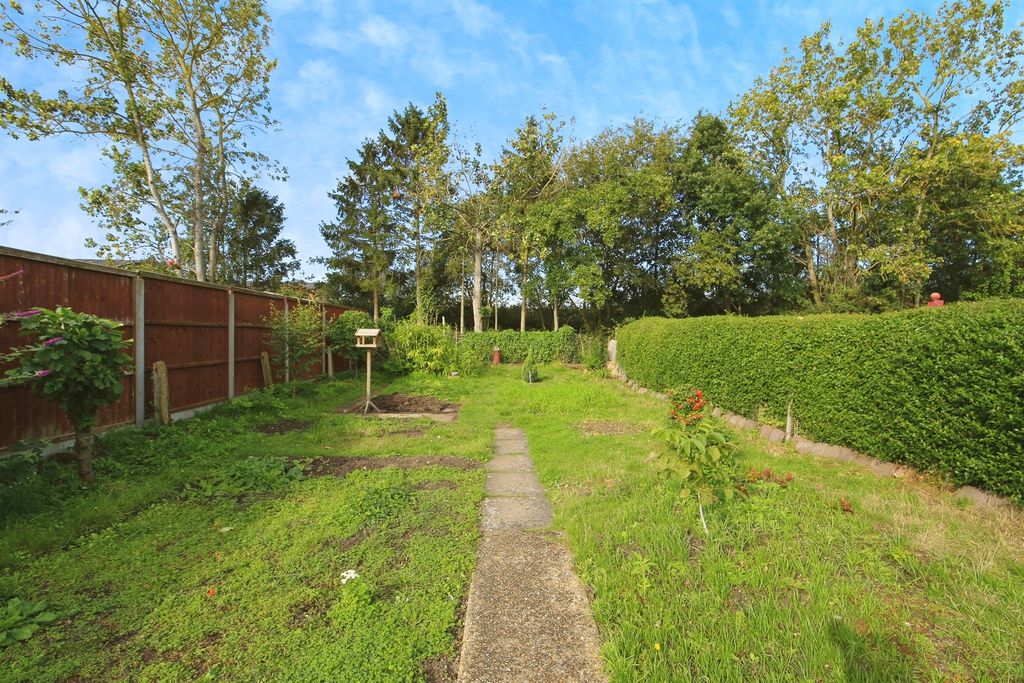 Property photo 2 of 11