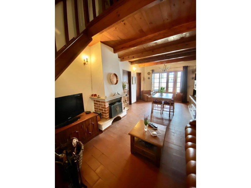 Property photo 2 of 41