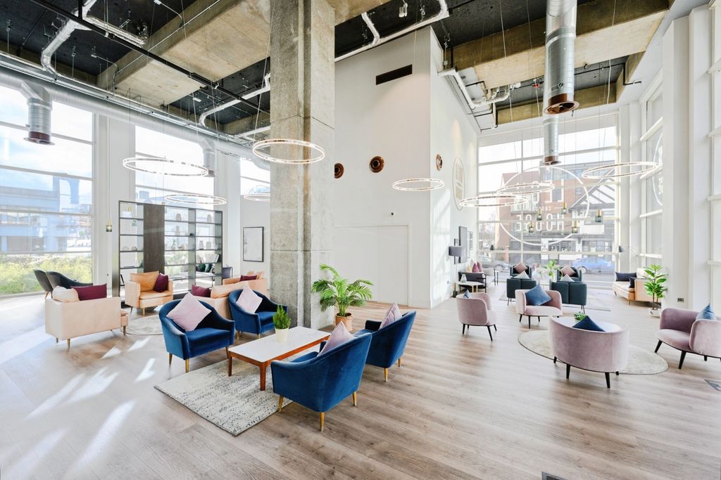 Property photo 1 of 16 Pbox-Img.Jpg