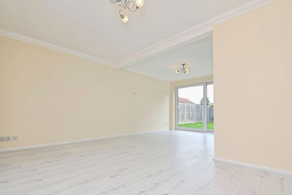 Property photo 2 of 11 Pbox-Img.Jpg