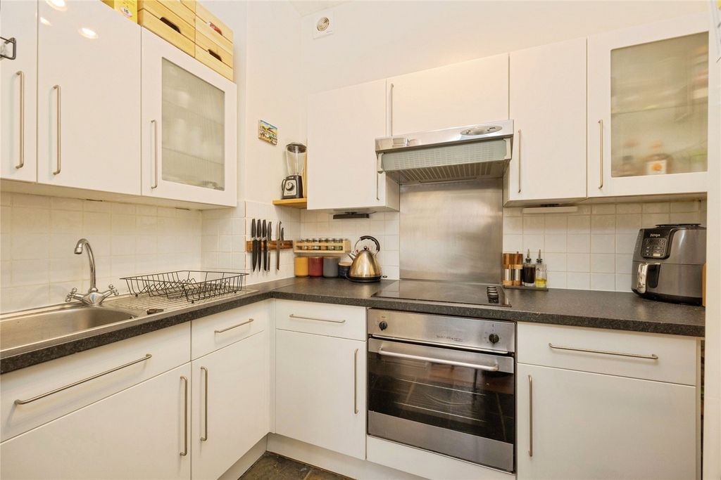 Property photo 3 of 12 Picture No. 30