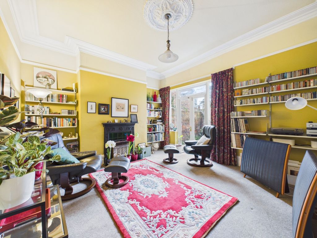 Property photo 3 of 20 4694739