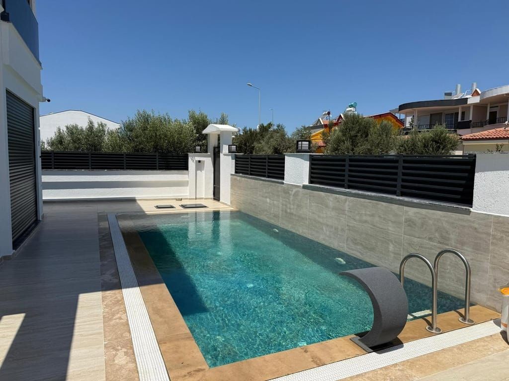 Property photo 2 of 22 Altinkum Villa Traltv700 2