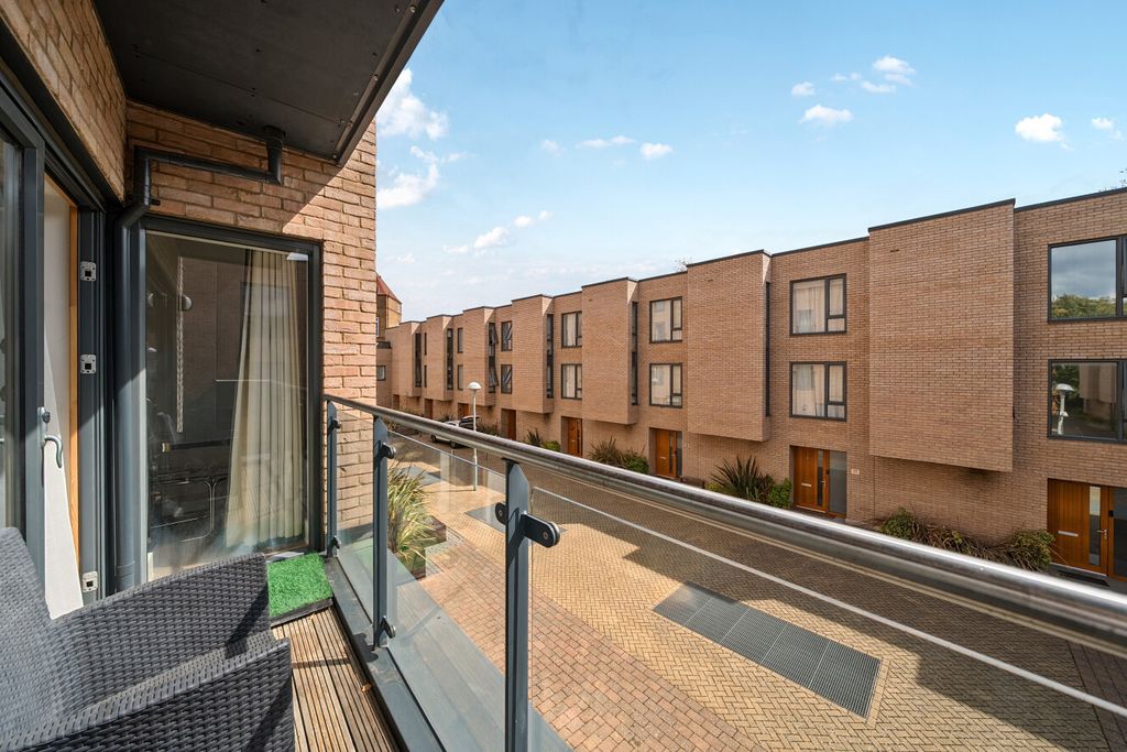 Property photo 3 of 22 1508981-2-1A01A17...