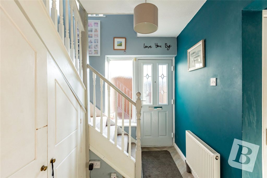 Property photo 2 of 13 Hallway