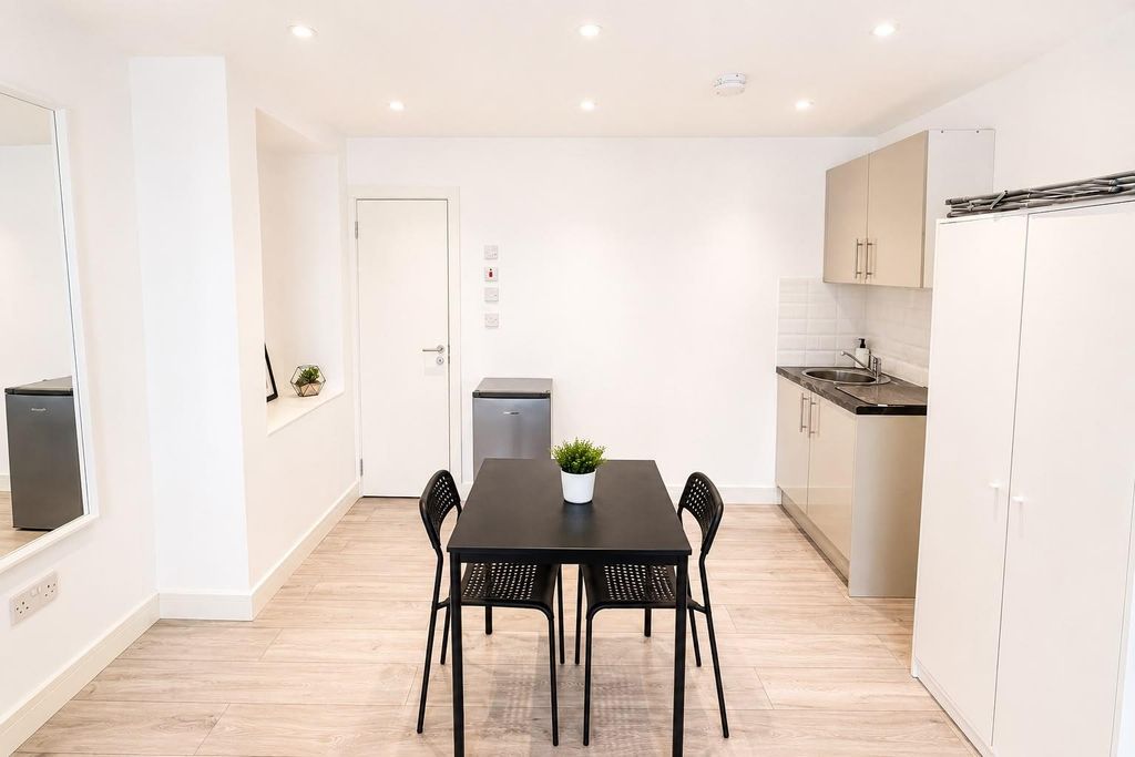 Property photo 3 of 7 3.Jpg