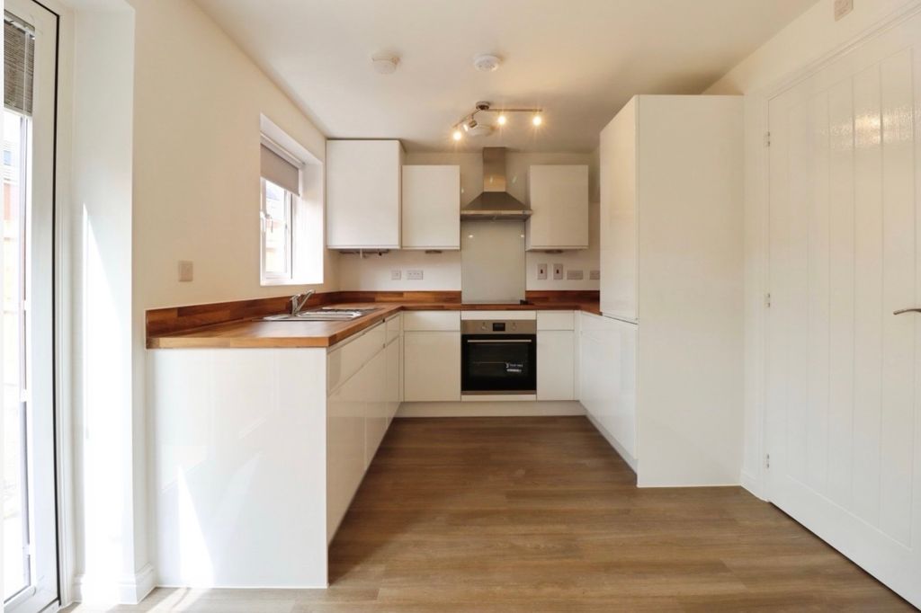 Property photo 2 of 13 Image