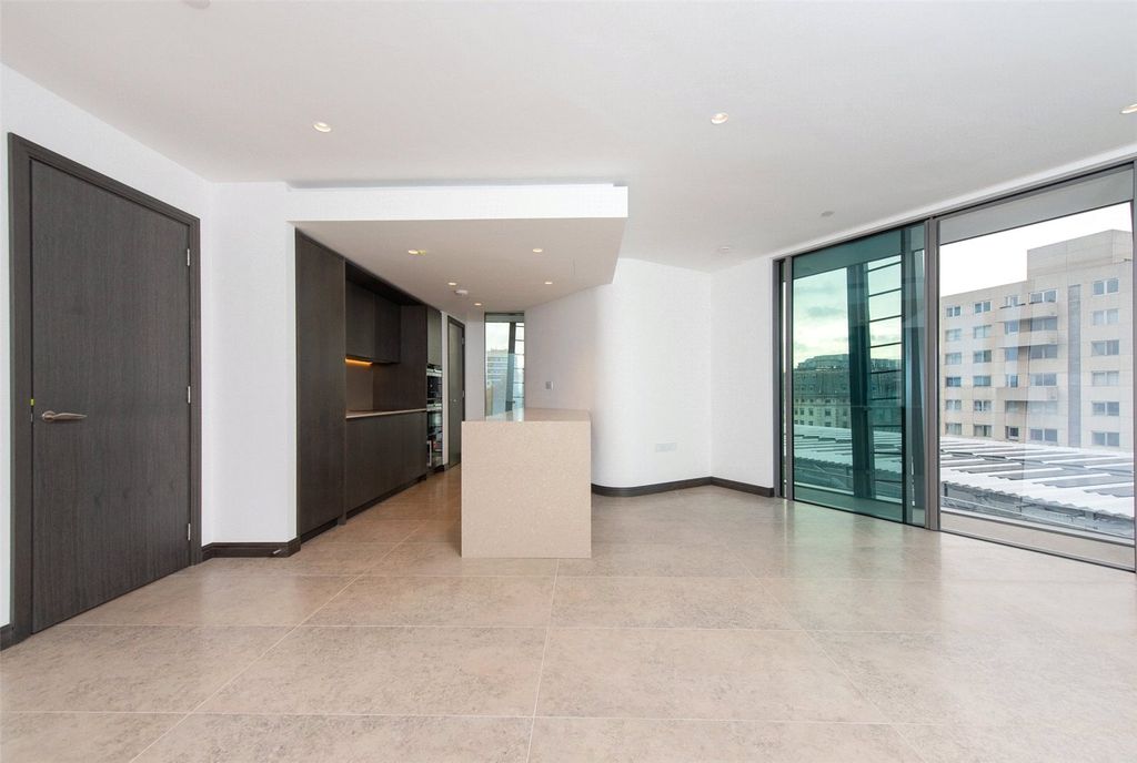 Property photo 1 of 8 Reception Room