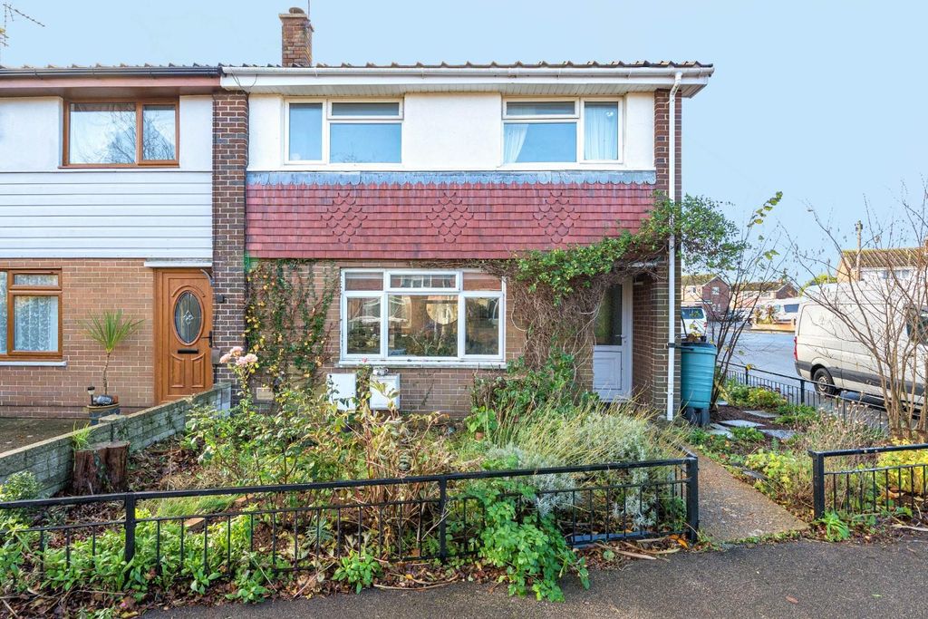 Property photo 1 of 17 1386207-16-692Ec840c6807.Jpg