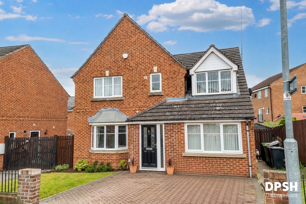 Property photo 1 of 33