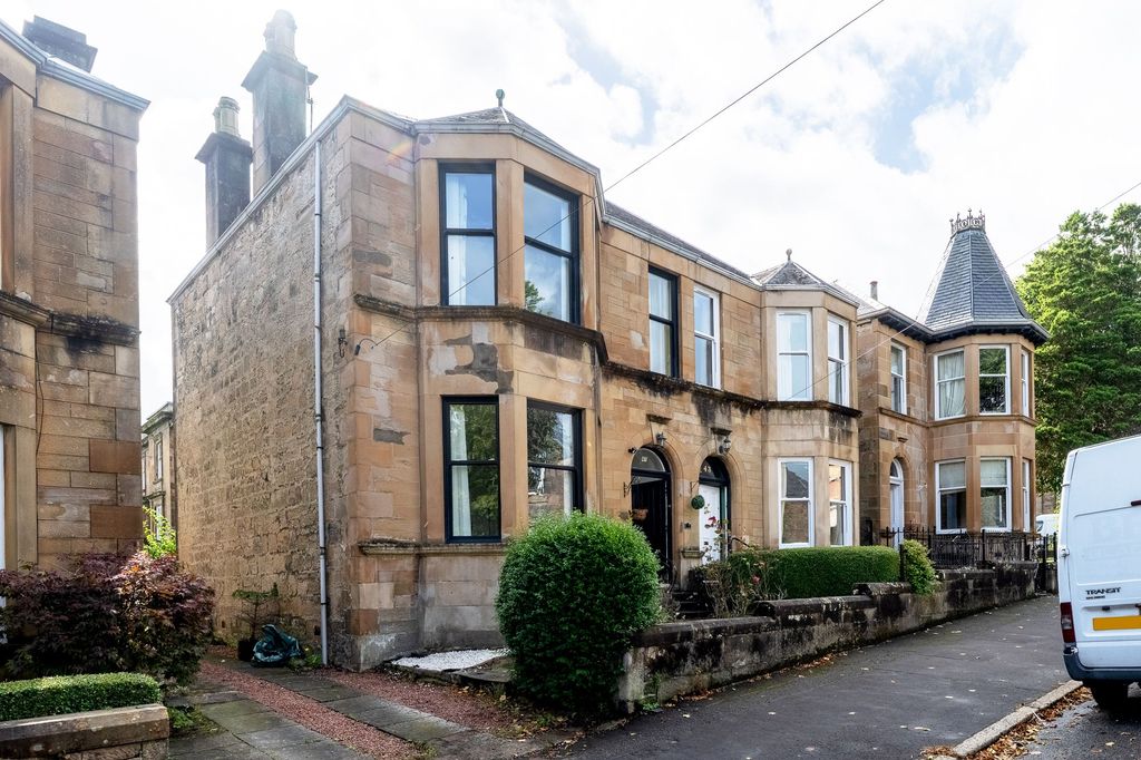 Property photo 1 of 34