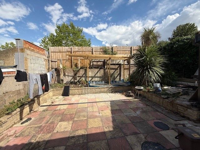 Property photo 3 of 5