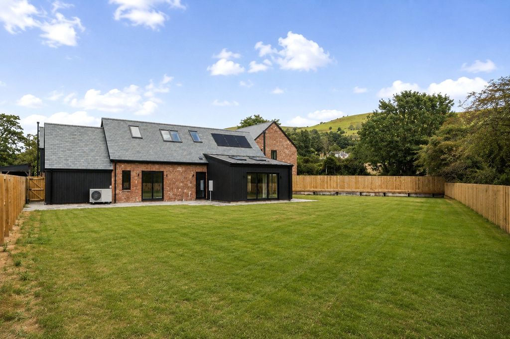 Property photo 1 of 24 Picture No. 52