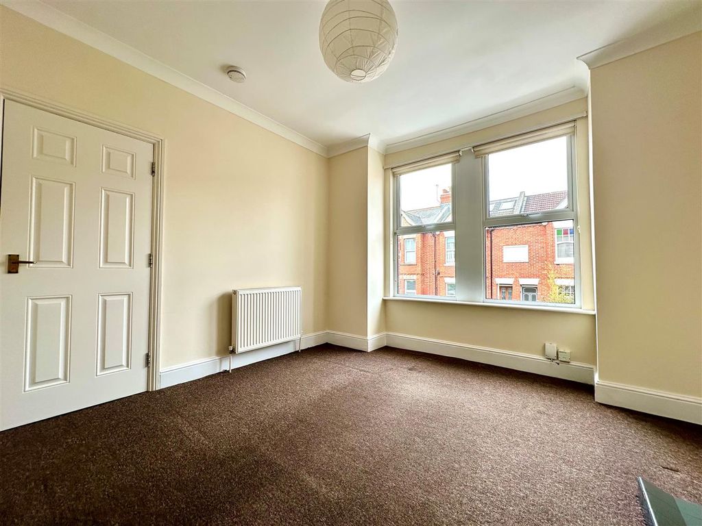 Property photo 3 of 29 24.Jpg