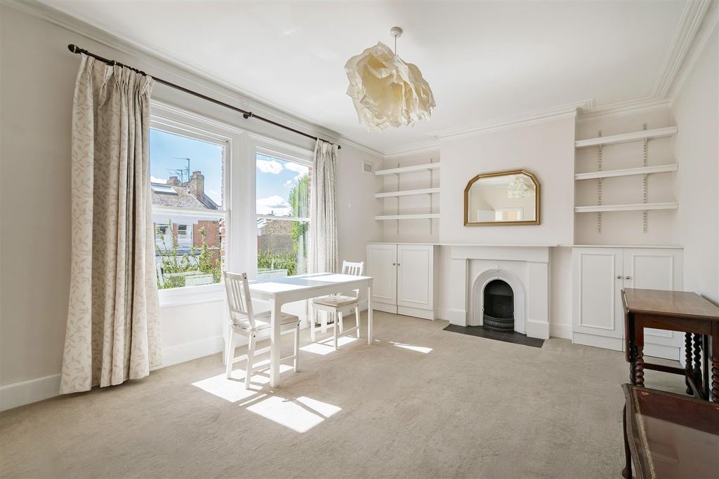 Property photo 1 of 7 Poplar Grove