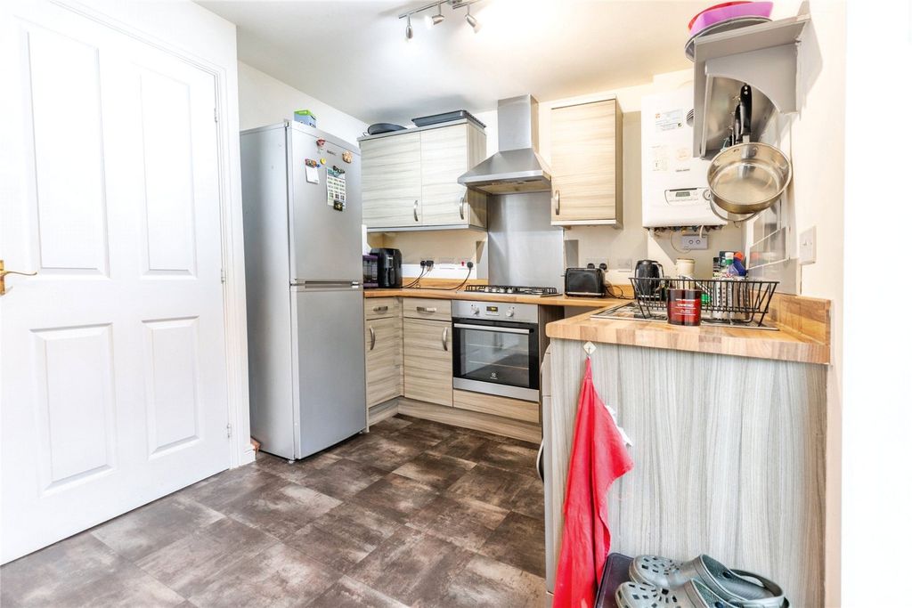 Property photo 3 of 19 Picture No. 15