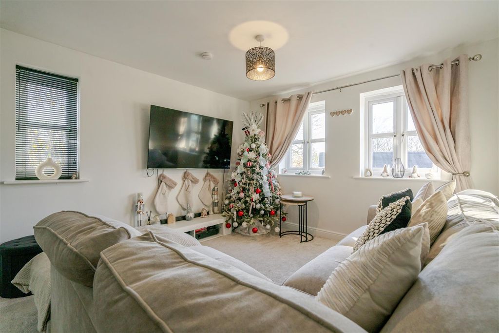 Property photo 2 of 20 Dsc00241 Copy.Jpg