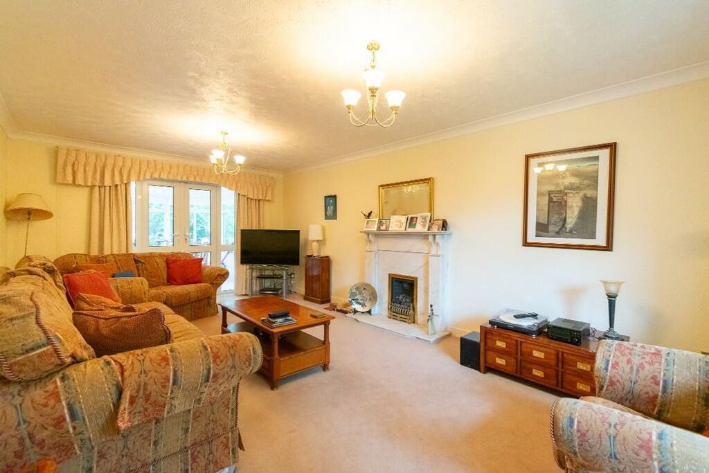 Property photo 2 of 19