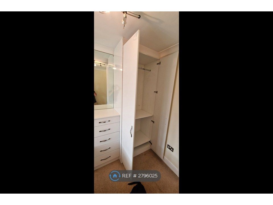 Property photo 3 of 10 Single Room