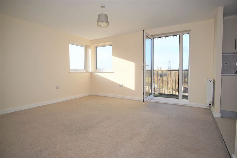 Property photo 2 of 11 Lounge