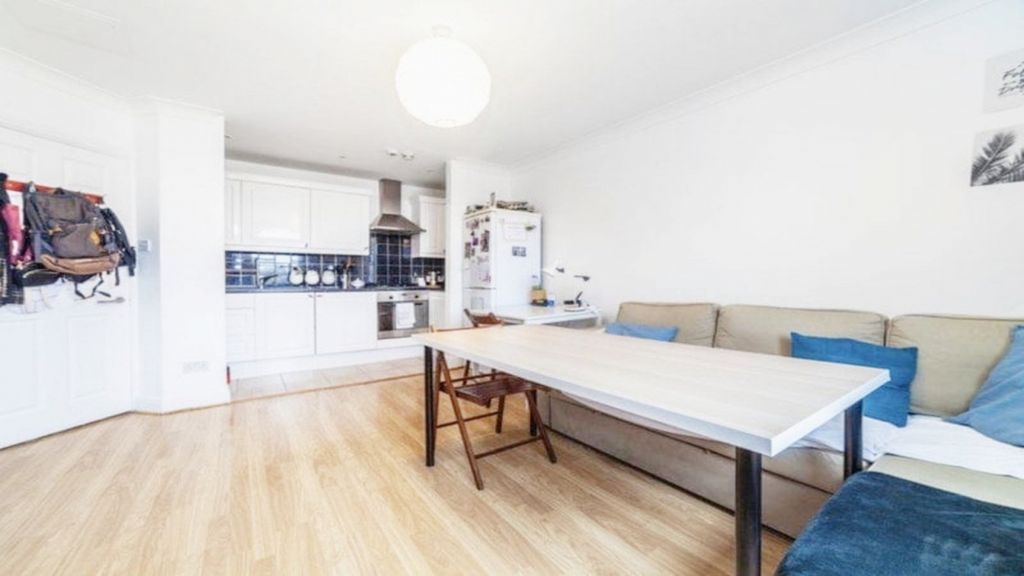 Property photo 1 of 14 Furnished Rooms In South West London