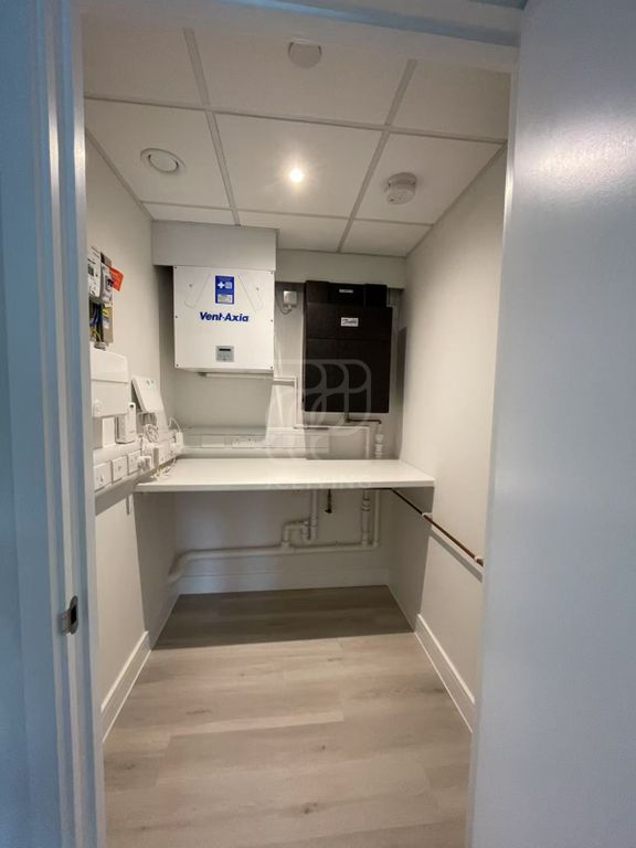 Property photo 3 of 9 Gallery