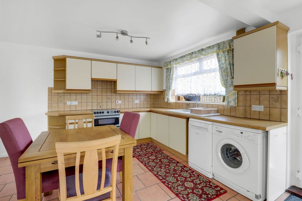 Property photo 3 of 21
