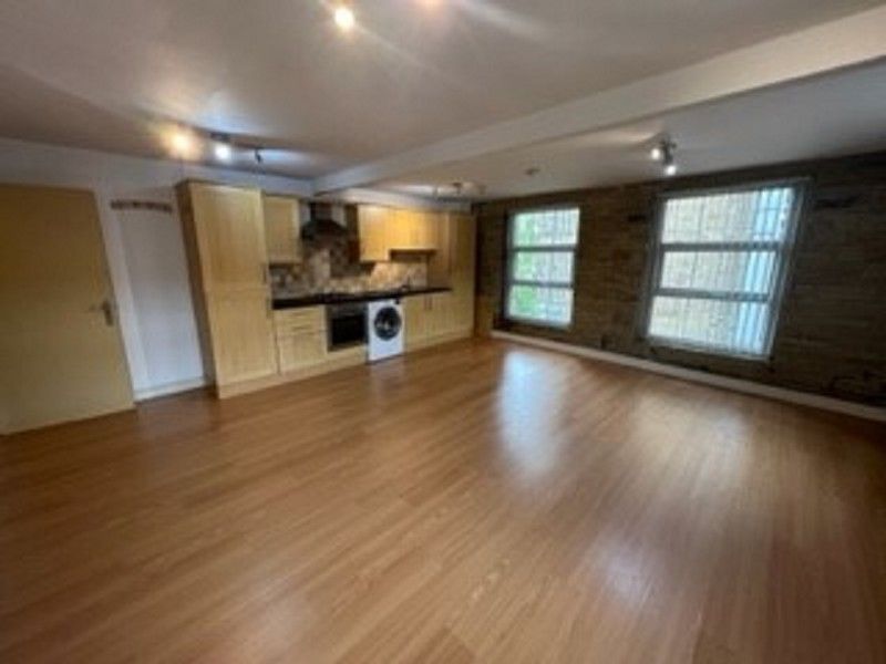 Property photo 2 of 7 Kitchen