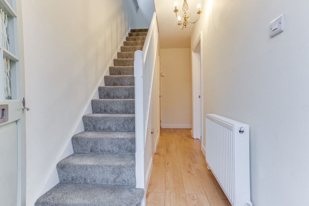 Property photo 3 of 38