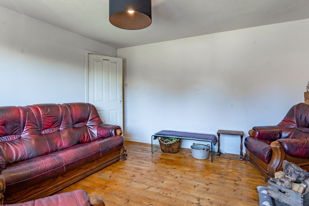 Property photo 3 of 30