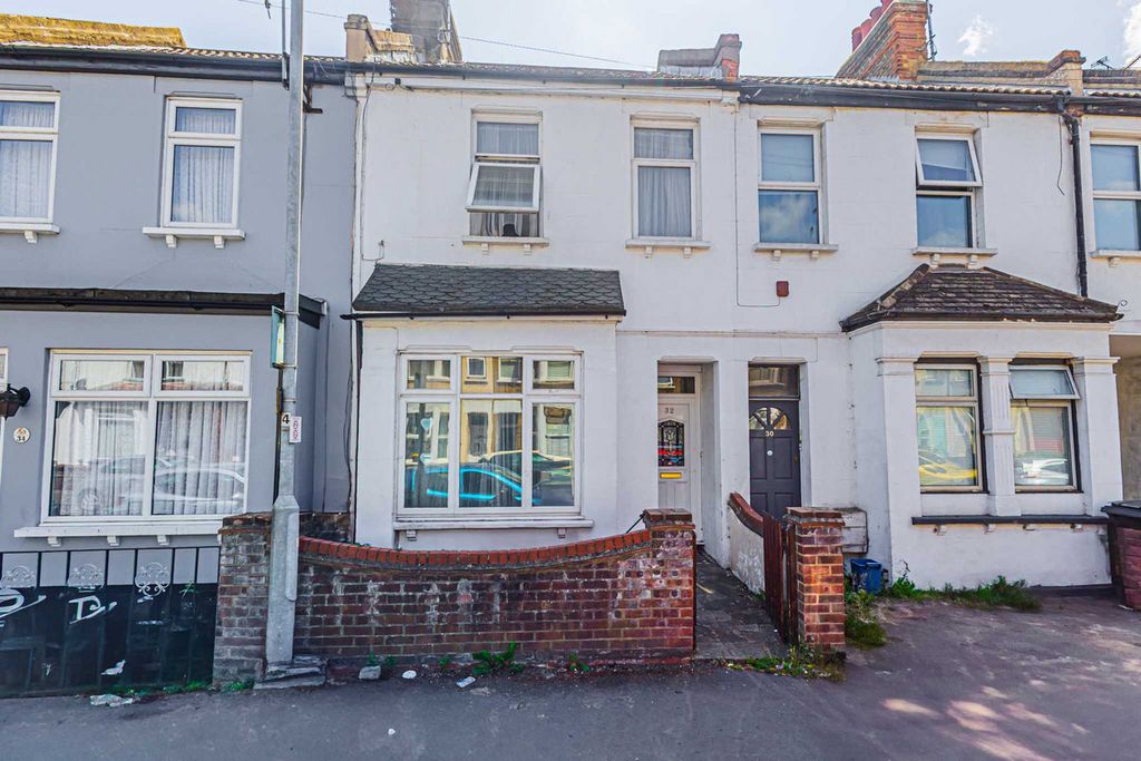 Property photo 1 of 1