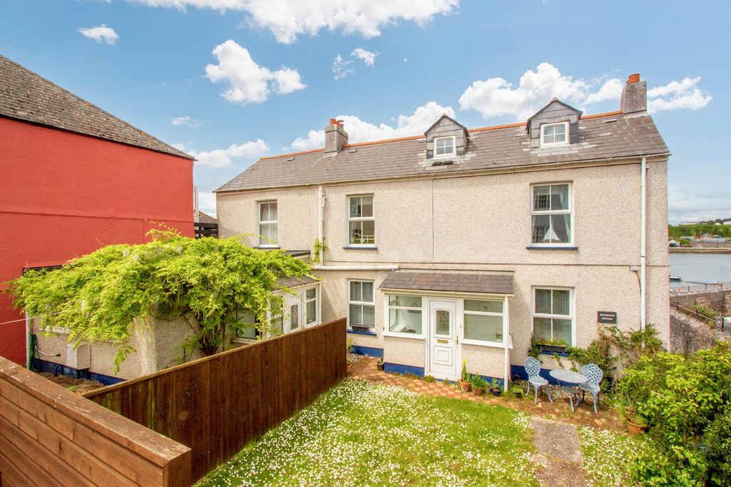 Property photo 1 of 14