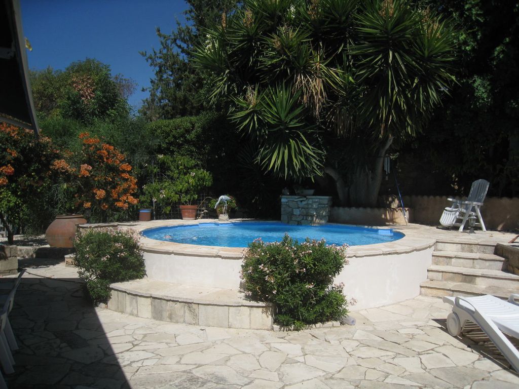 Property photo 3 of 23