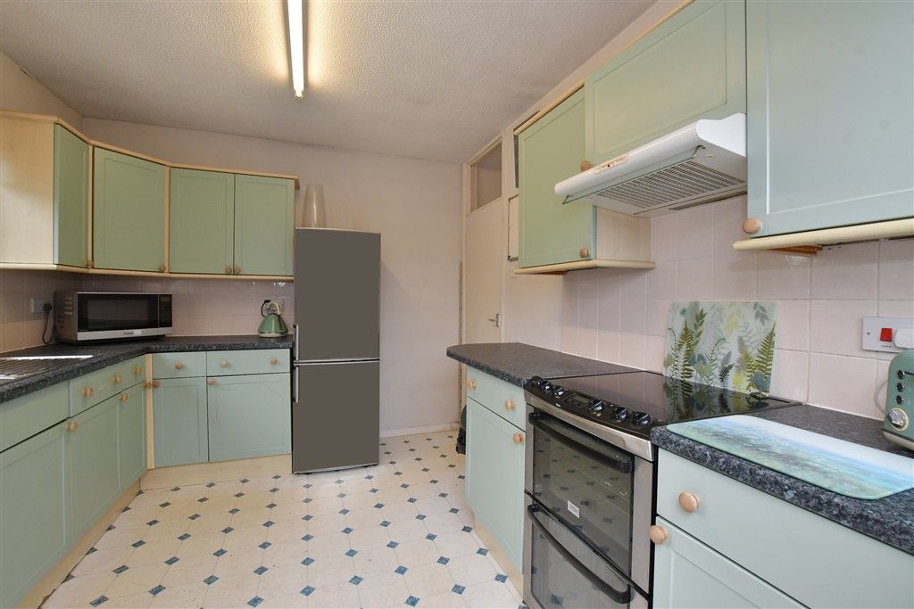 Property photo 3 of 13 Kitchen