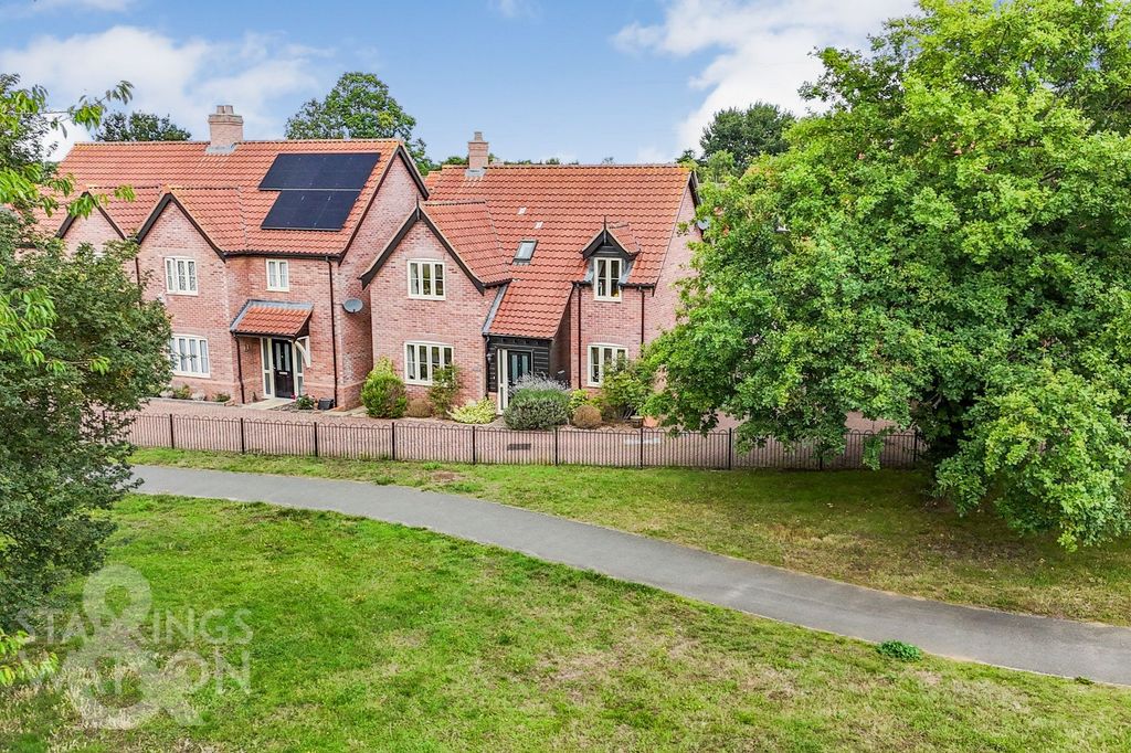 Property photo 1 of 27