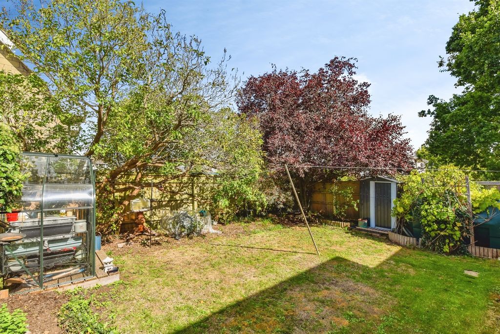 Property photo 2 of 19