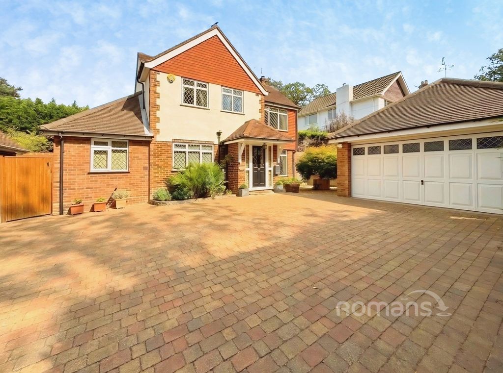 Property photo 1 of 28 Pbox-Img.Jpg