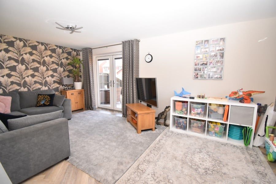 Property photo 2 of 18