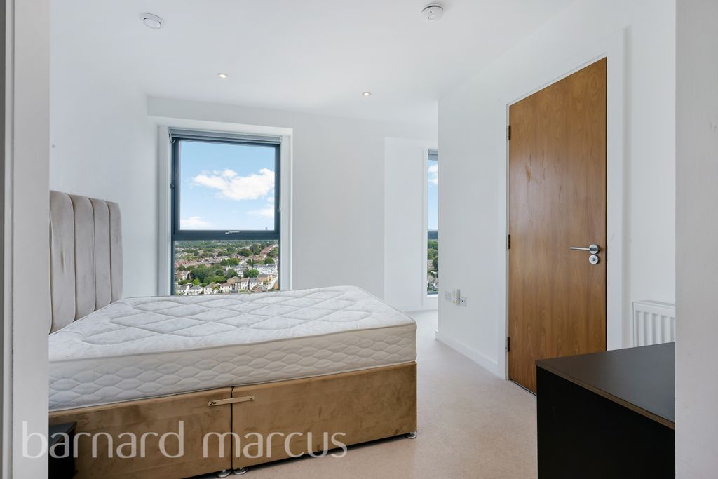 Property photo 3 of 16 Image