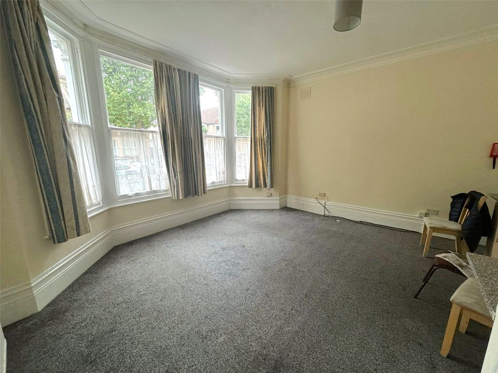 Property photo 2 of 14 Picture No. 25