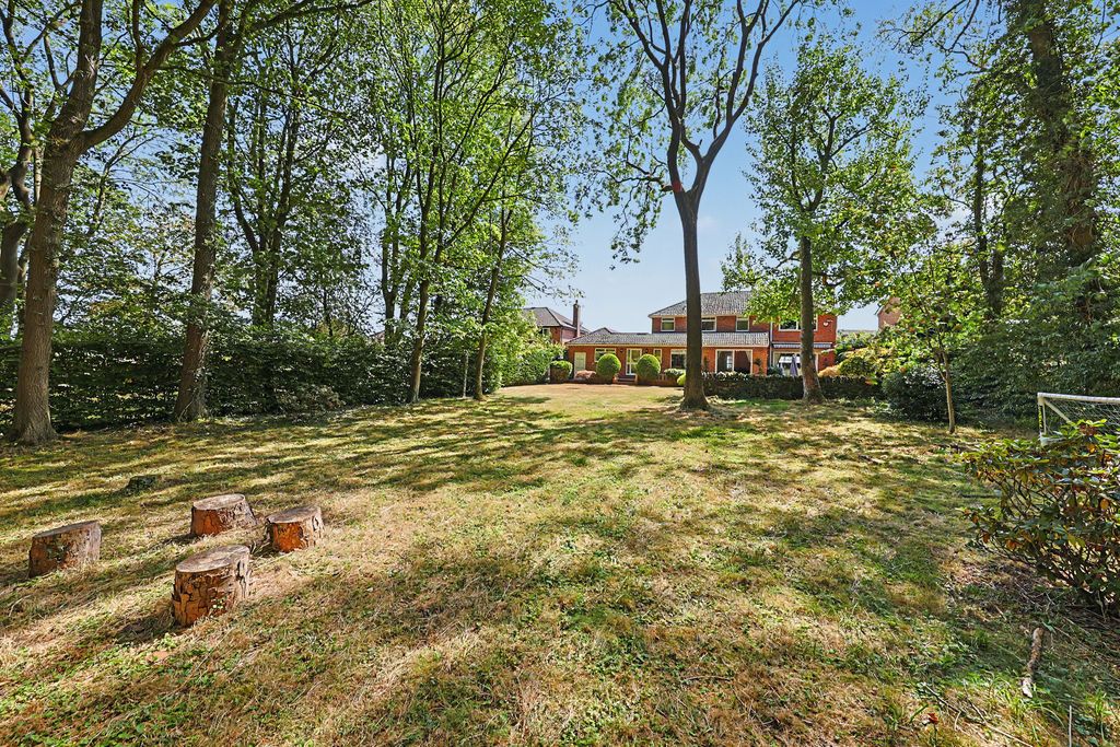 Property photo 3 of 41 Rear