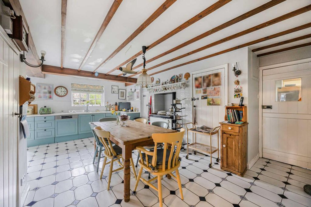 Property photo 2 of 39 Image