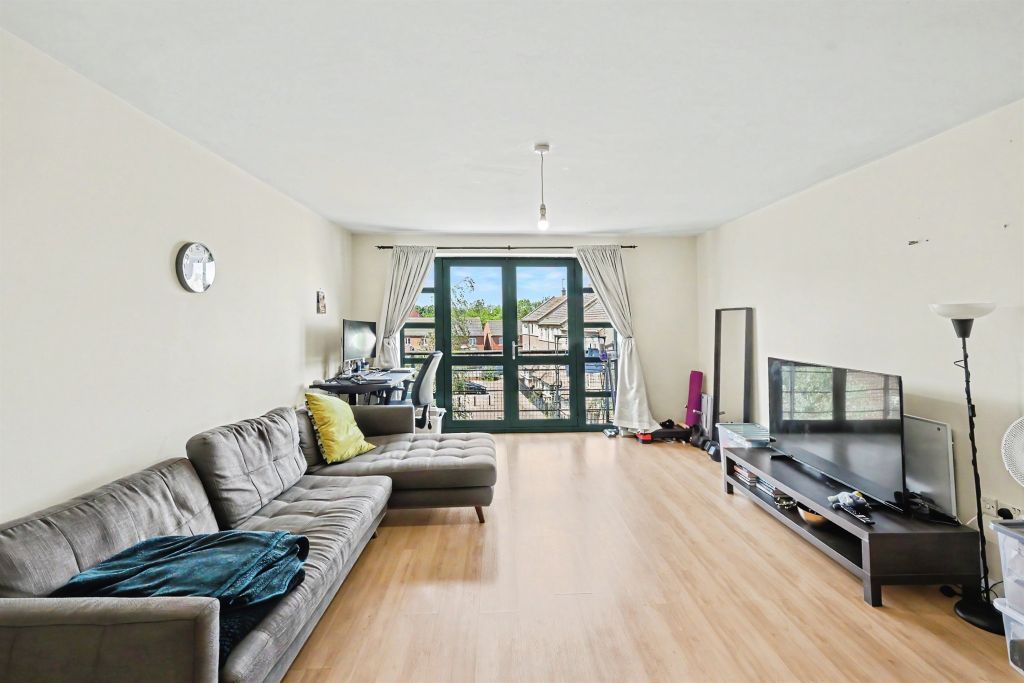 Property photo 2 of 11